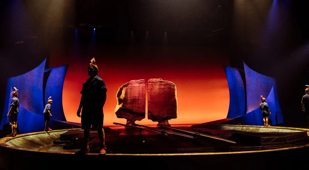 Custom scenic production and theatrical set design for live events